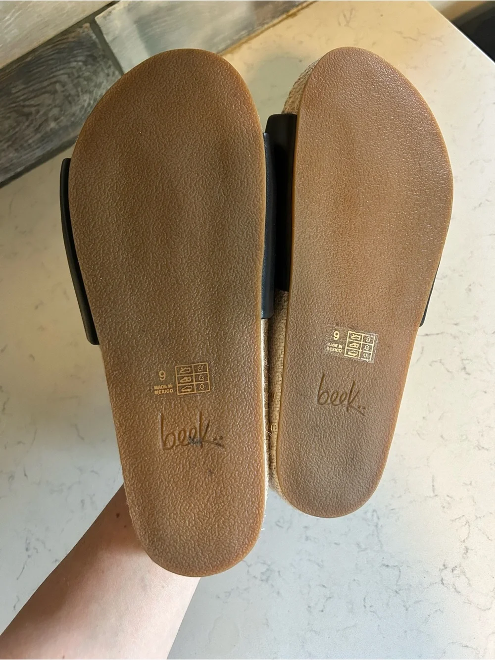 Like New Beek Pelican Jute Black Leather Platform Slide Sandals